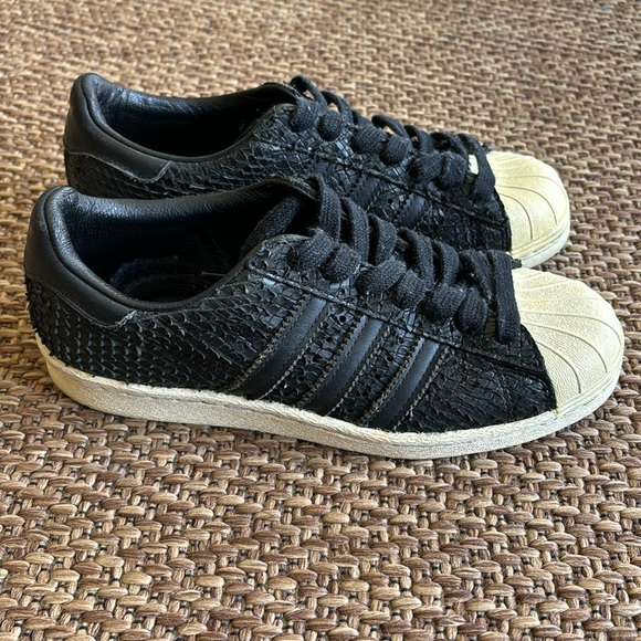 Adidas Superstar - Picture 1 of 5